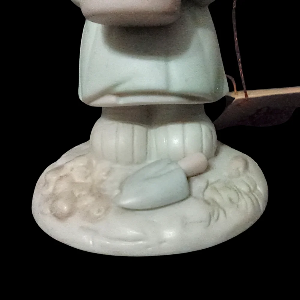 Vintage‎ Precious Moments Figure Calendar Girls May Enesco Girl Holding Flower